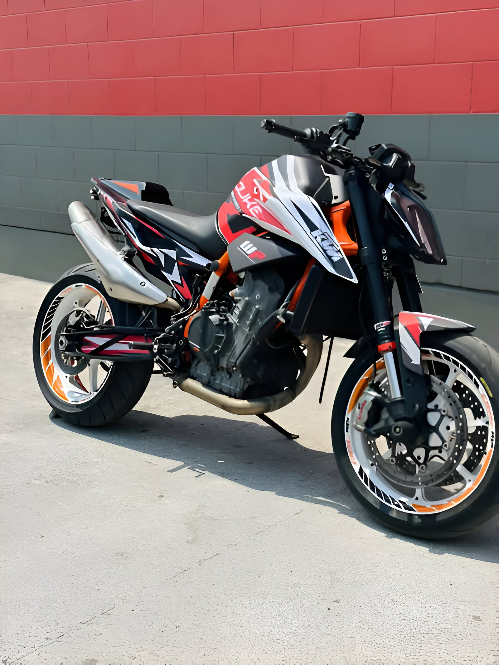 Moto Roja Yamaha 2023
